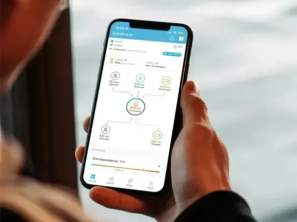 battery app on smartphone